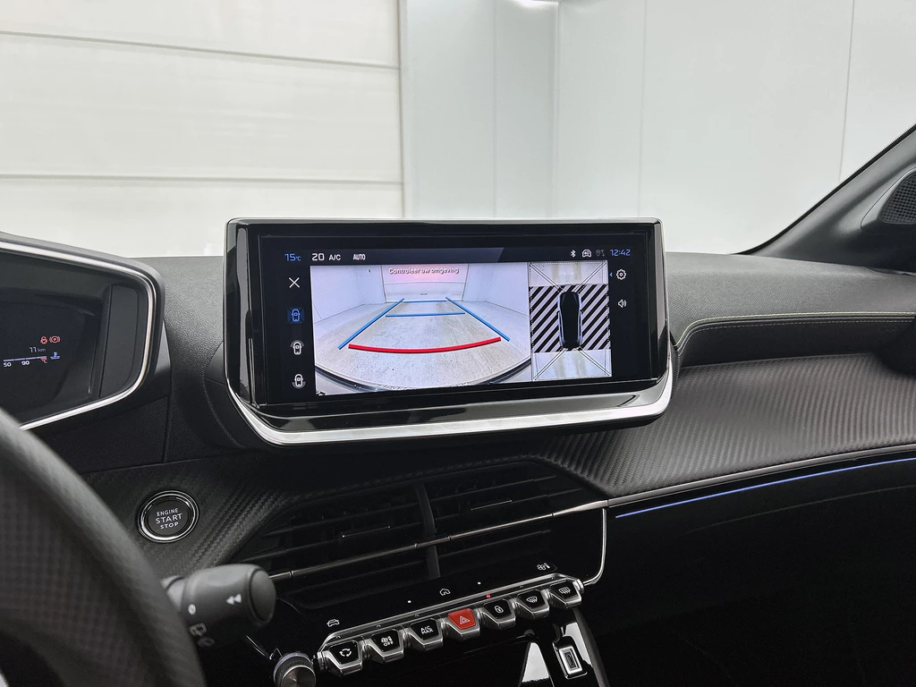 Peugeot 208 – foto 12