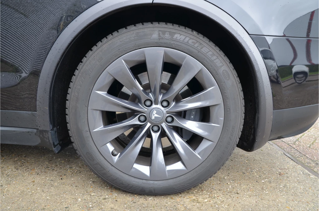 Tesla Model X – foto 35