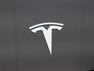 Tesla Model 3 – thumbnail 11