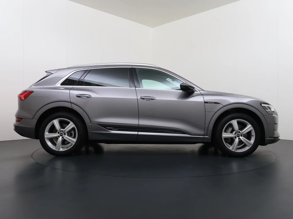 Audi e-tron – foto 8