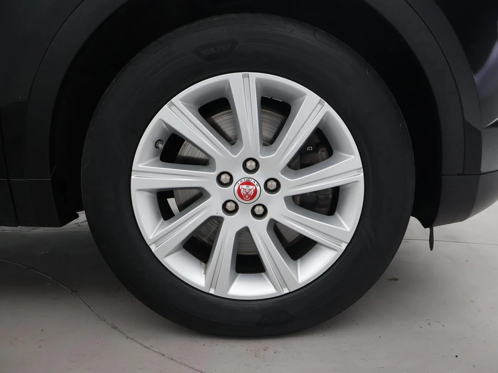 Jaguar E-PACE – foto 16