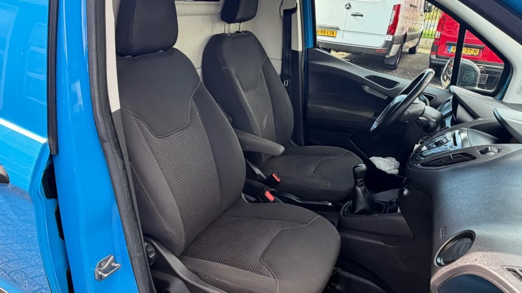 Ford Transit Courier – foto 10