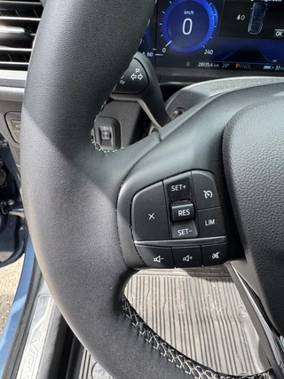 Ford Kuga – thumbnail 16