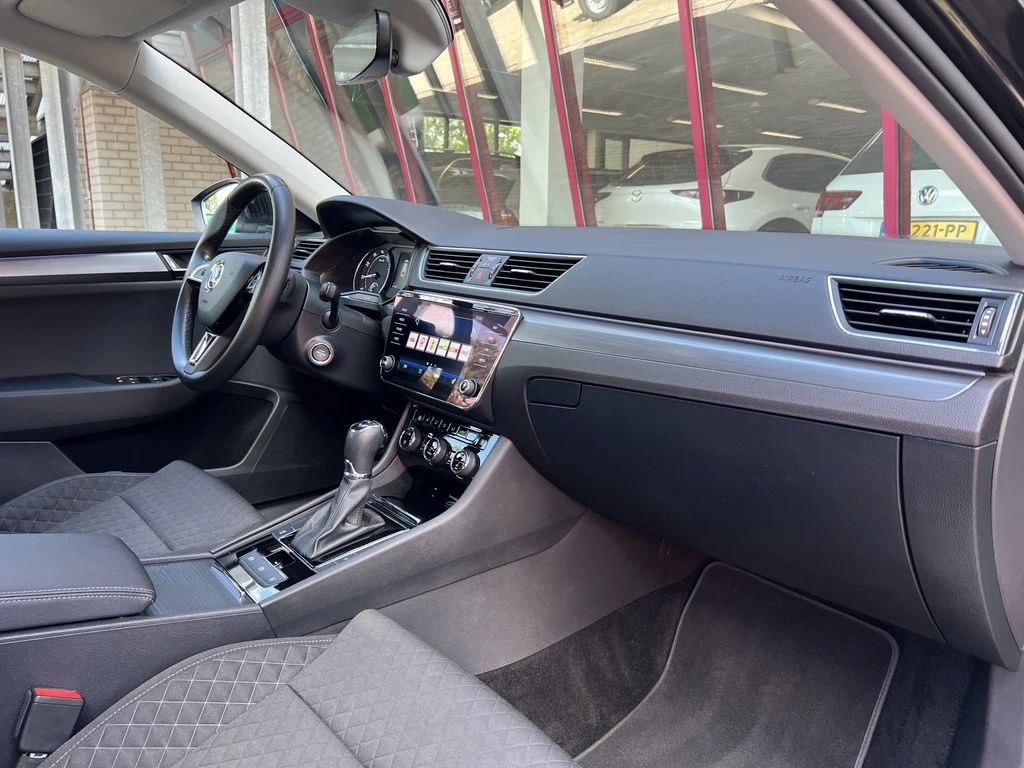 Škoda Superb – foto 34