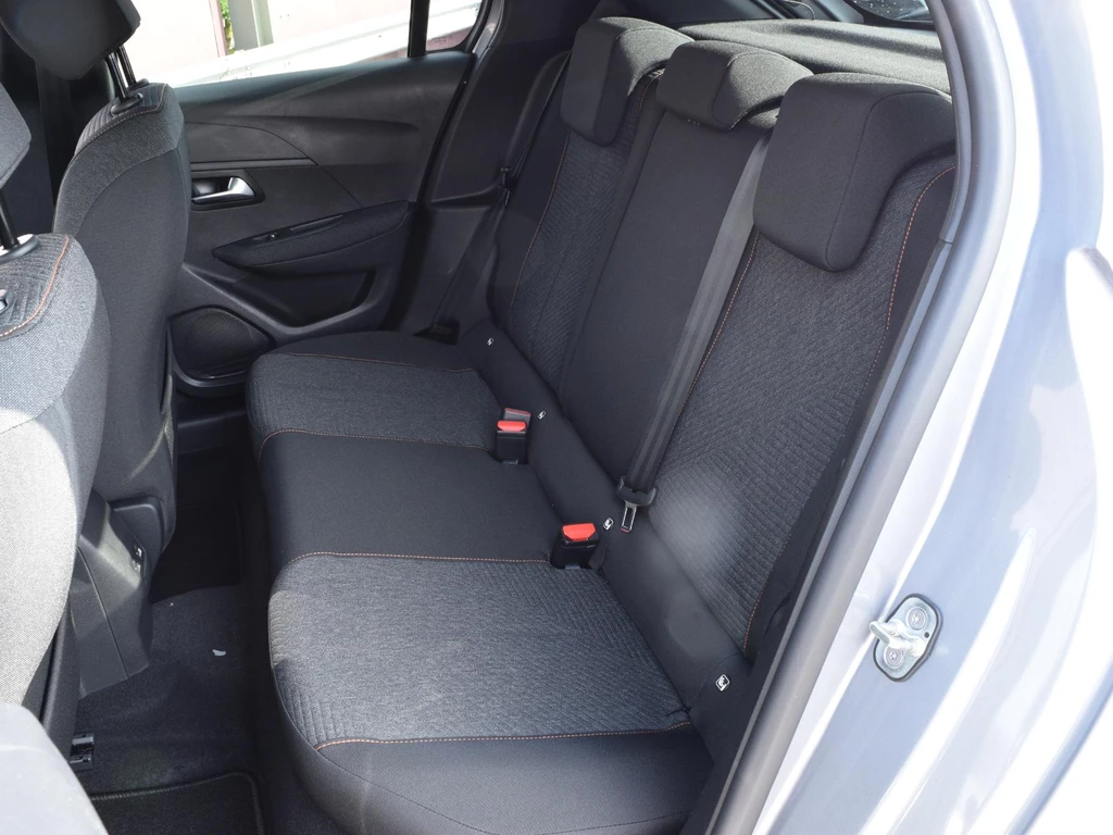Peugeot e-208 – foto 22