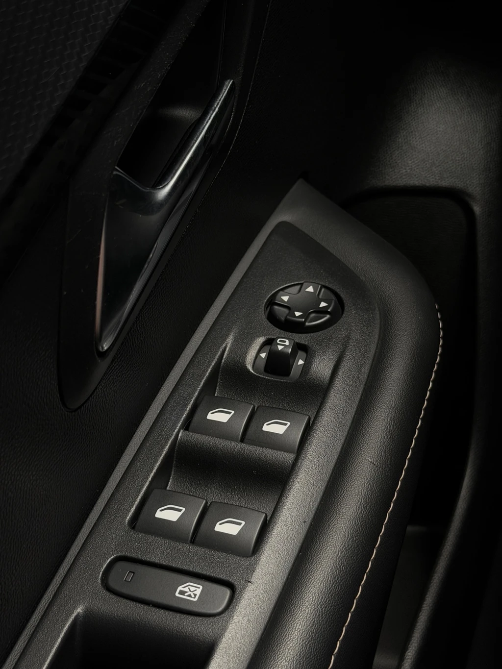 Peugeot 208 – foto 29
