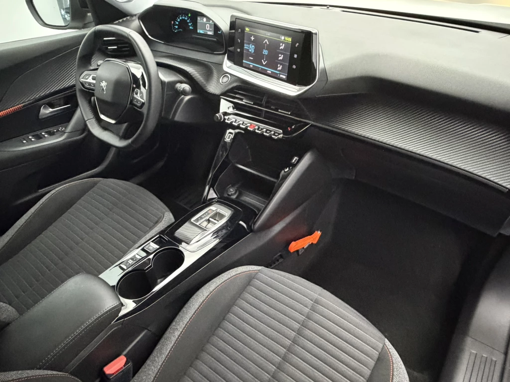 Peugeot e-2008 – foto 11