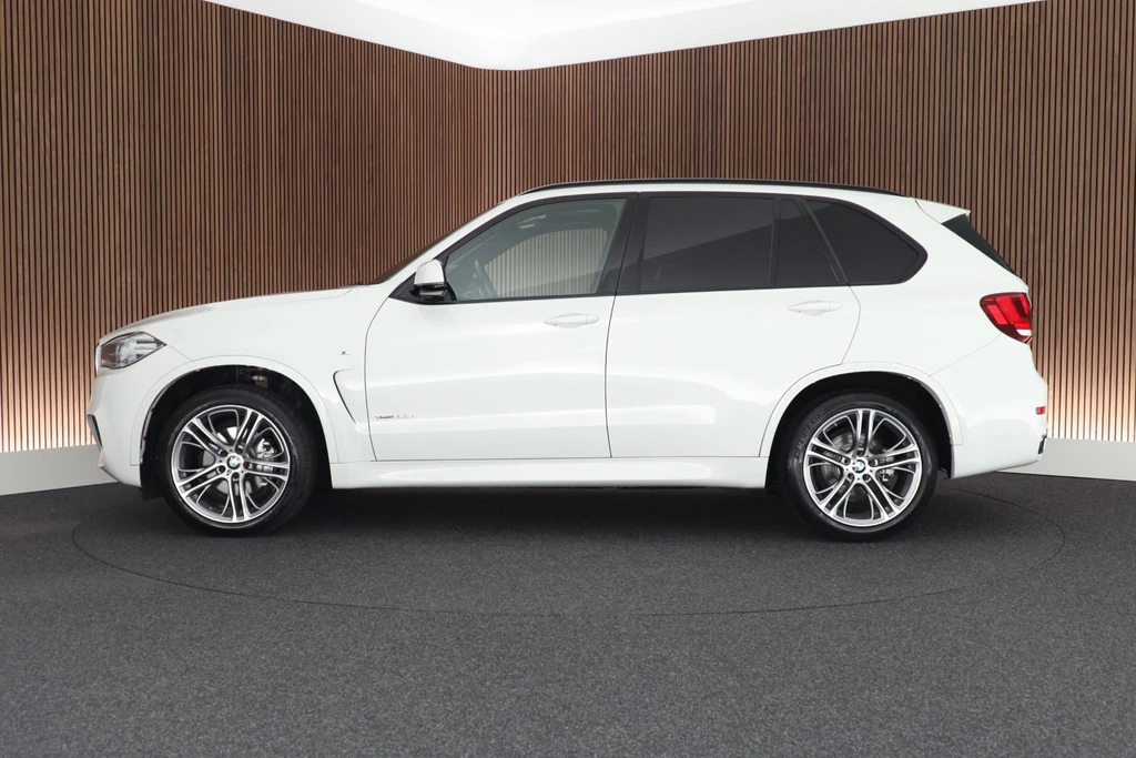 BMW X5 – foto 2