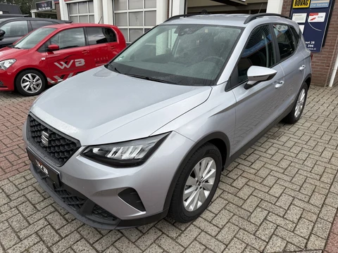 Seat Arona 1.0 TSI Style Parkeers I Carplay I 4Seasons