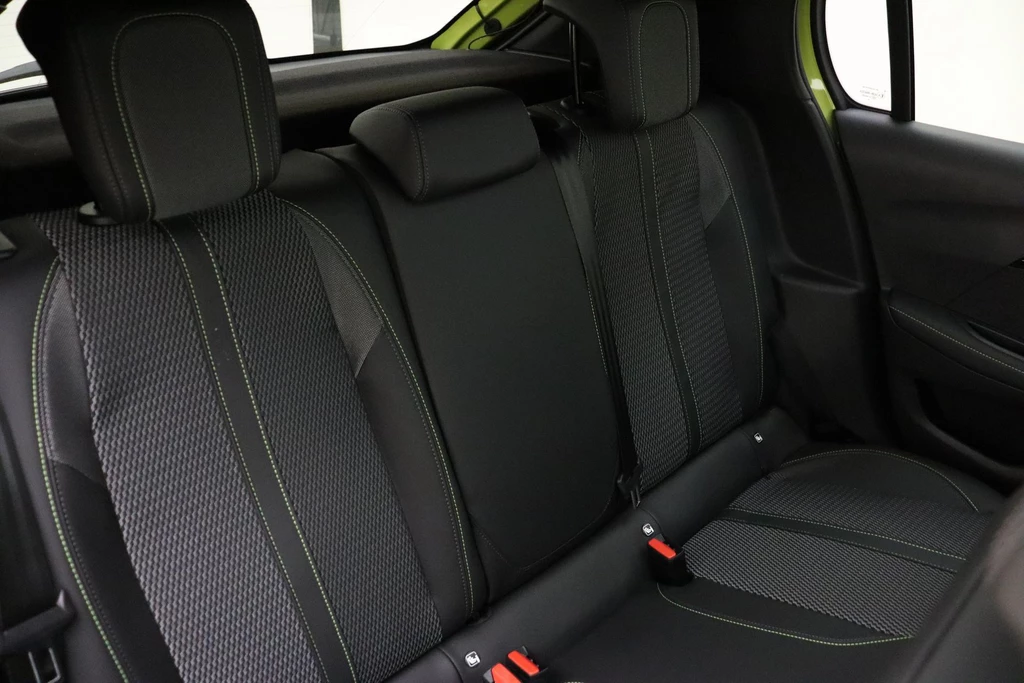 Peugeot e-208 – foto 18