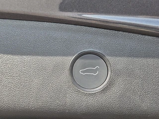 Tesla Model 3 – thumbnail 8