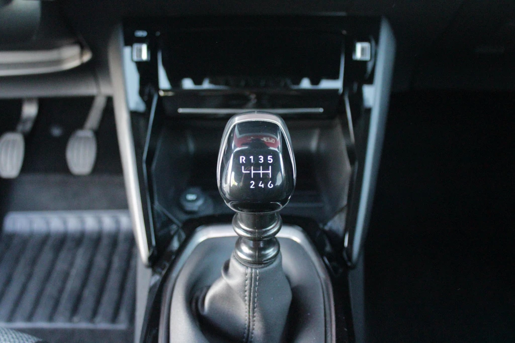 Peugeot 208 – foto 18