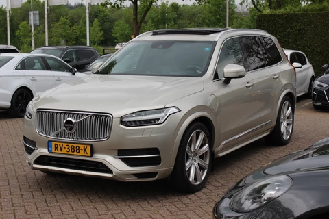 Volvo XC90 2.0 T8 Twin Engine AWD Inscription / SoH 89,6% / Full option! / Trekhaak / Panoramadak / 360Camera / Head-up / Bowers&Wilkens / 21'' / Luchtvering / Keyless / Stoelmassage+Ventilatie / Stuurverwarming / Dodehoek / DAB / ACC