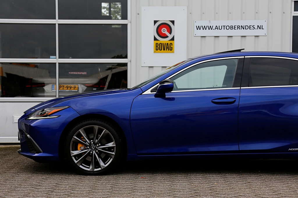 Lexus ES – foto 6