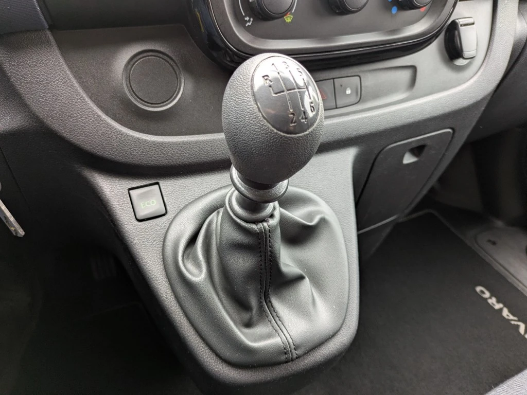 Opel Vivaro – foto 19