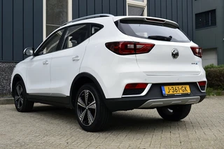 MG ZS EV – thumbnail 3