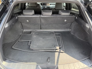 Lexus UX – thumbnail 27