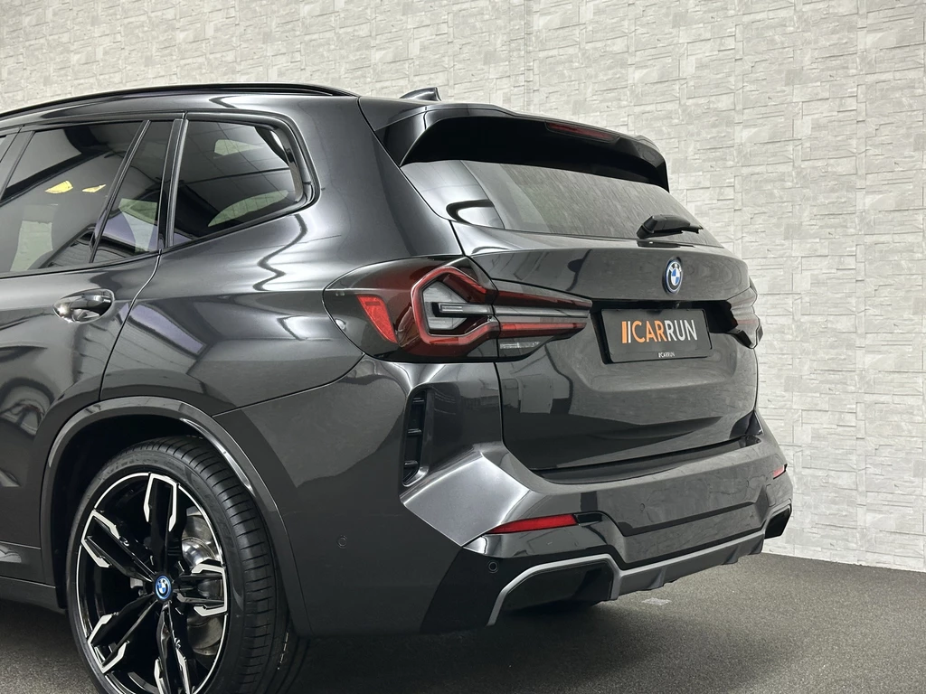BMW iX3 – foto 4