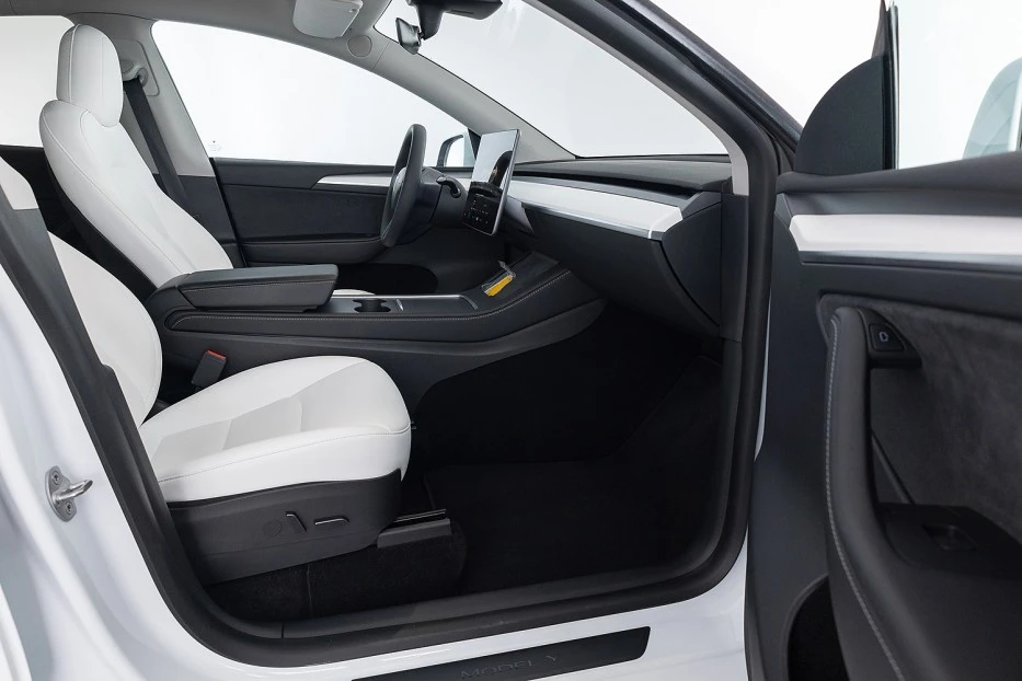 Tesla Model Y – foto 12