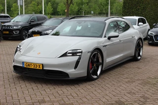 Porsche Taycan – thumbnail 1