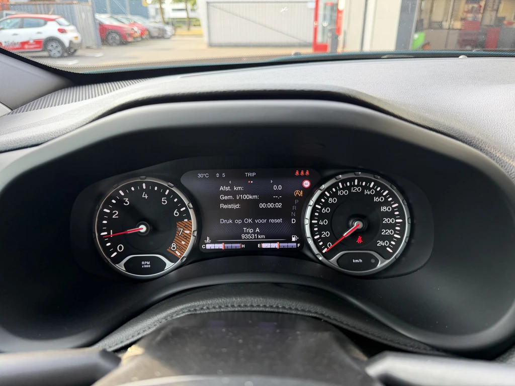 Jeep Renegade – foto 18