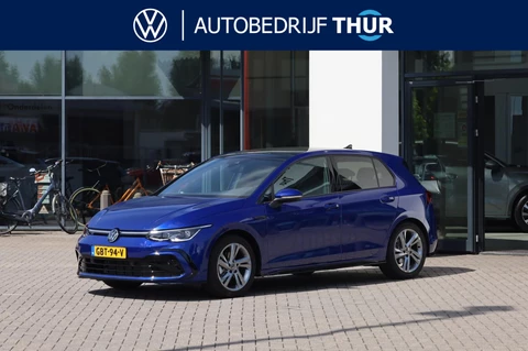 Volkswagen Golf 1.5 eTSI R-Line Business 150PK / 110kW DSG, LED Matrix (IQ.Lights), dynamische grootlichtassistent (dynamic light assist), panoramadak, verwarmbare voorstoelen, verwarmbaar multifunctioneel lederen stuurwiel, adaptieve cruise control (acc), achteruitrijcamera (rear view), parkeersensoren voor en achter (pdc), Apple Carplay & Android Auto, 17" 'Valencia' LMV, elektrisch verstel- en verwarmbare buitenspiegels, DAB+, sfeerverlichting, draadloze telefoon lader, R-Line in- en exterieur etc.