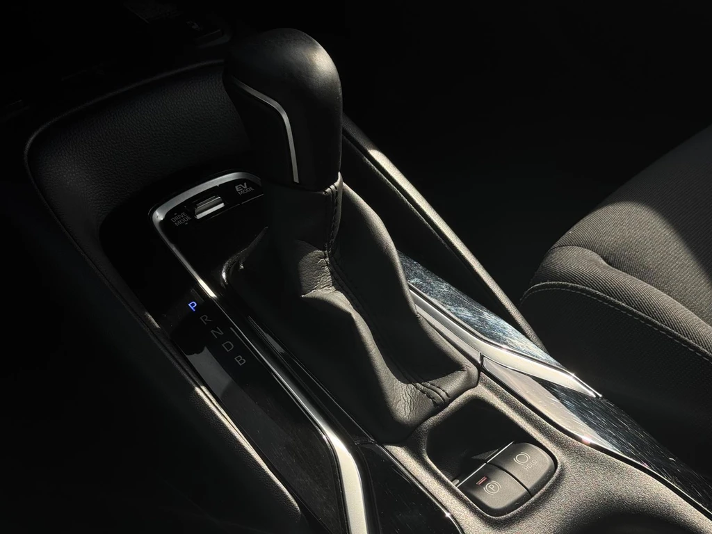 Toyota Corolla Touring Sports – foto 18