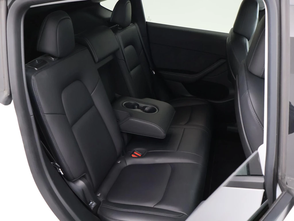 Tesla Model Y – foto 16