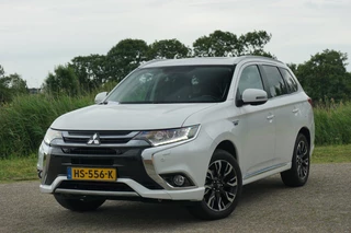 Mitsubishi Outlander – thumbnail 1