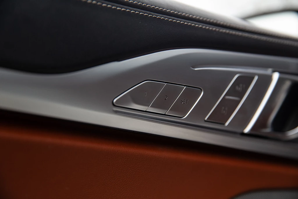 BMW 8 Serie – foto 35