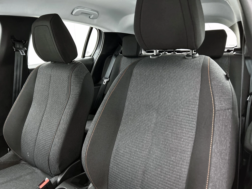 Peugeot 208 – foto 10
