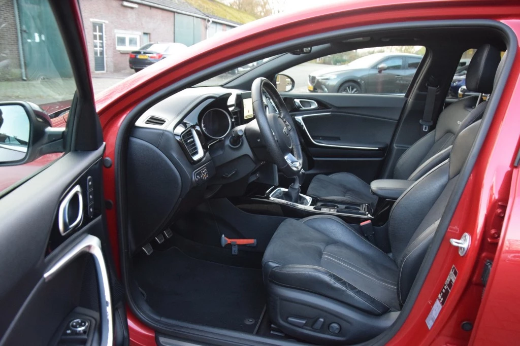 Kia ProCeed – foto 12