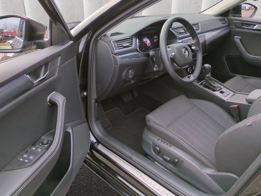 Škoda Superb – foto 6
