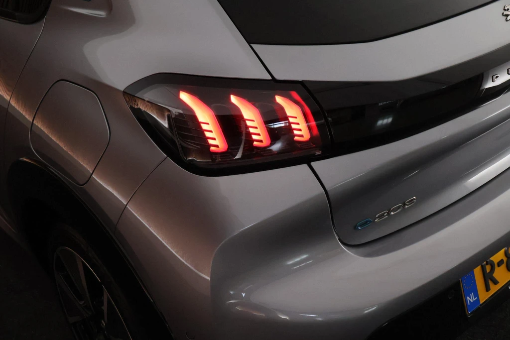 Peugeot e-208 – foto 41