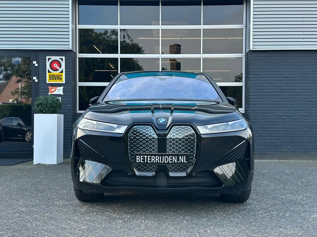 BMW iX – foto 9
