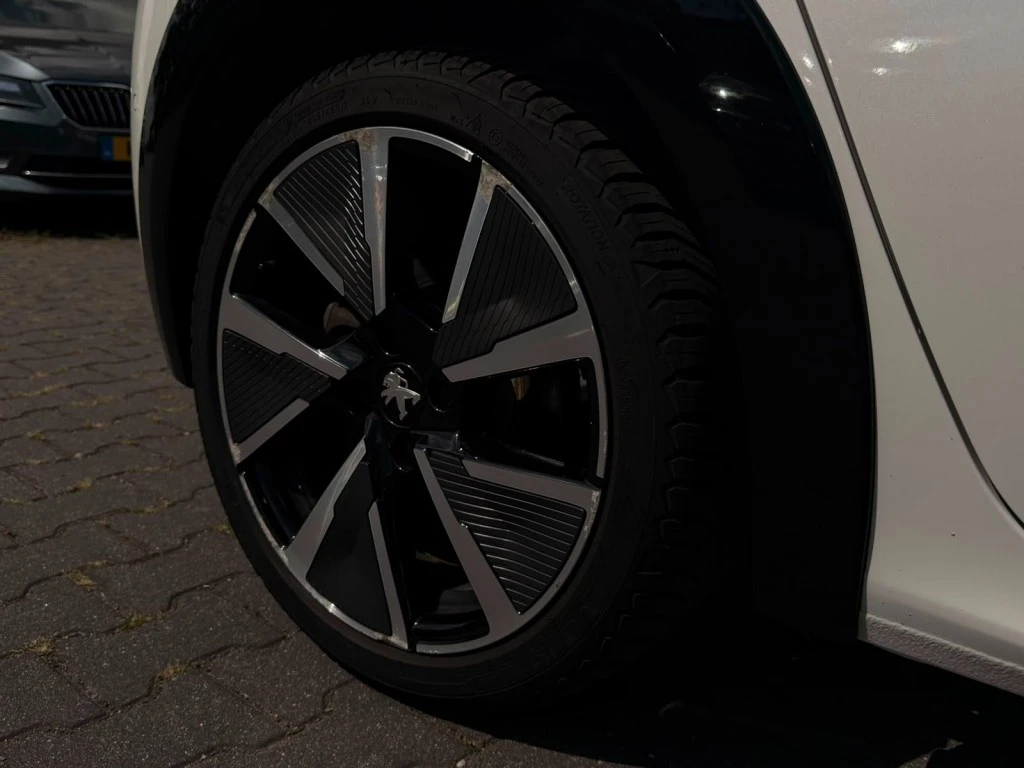 Peugeot 208 – foto 31
