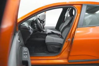 Renault Clio – thumbnail 30