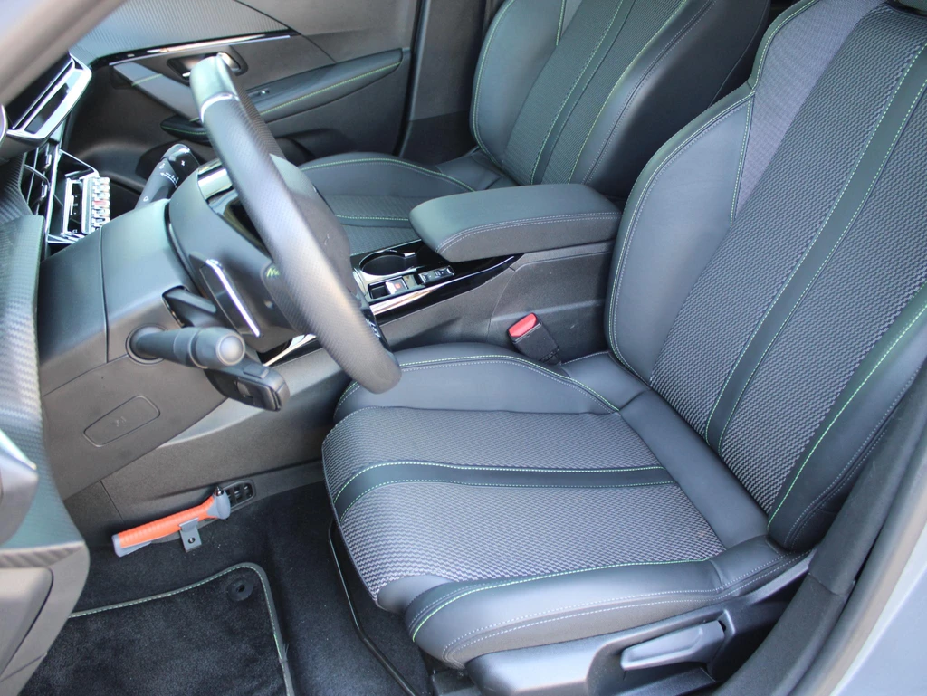 Peugeot 208 – foto 14