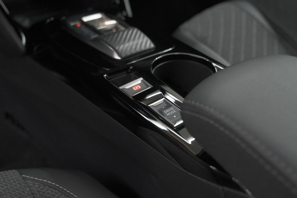 Peugeot e-2008 – foto 34