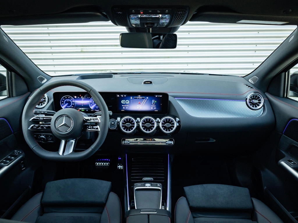 Mercedes-Benz EQA – foto 11