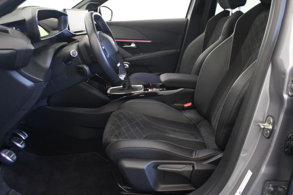 Peugeot 208 – foto 16