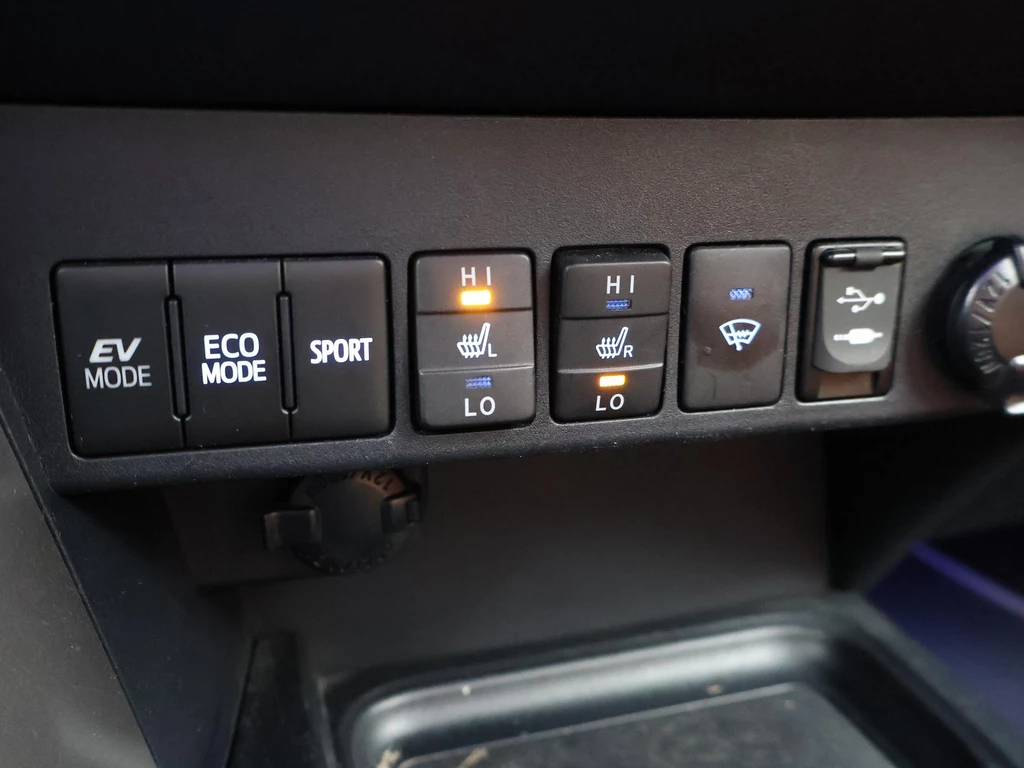 Toyota RAV4 – foto 11