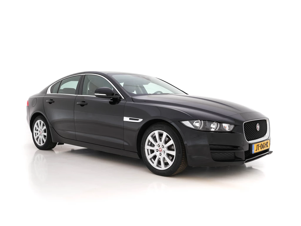 Jaguar XE – foto 5