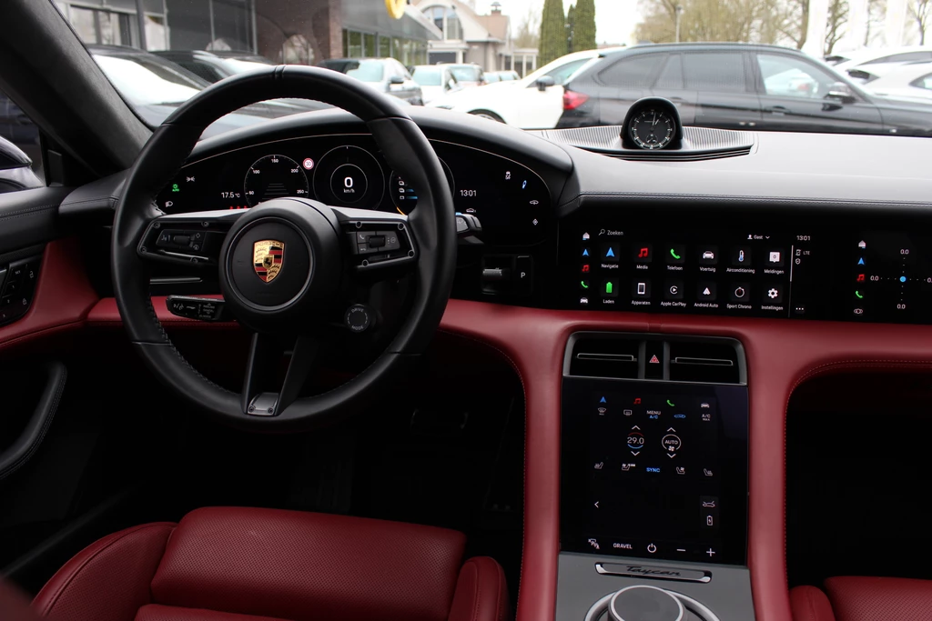 Porsche Taycan – foto 13