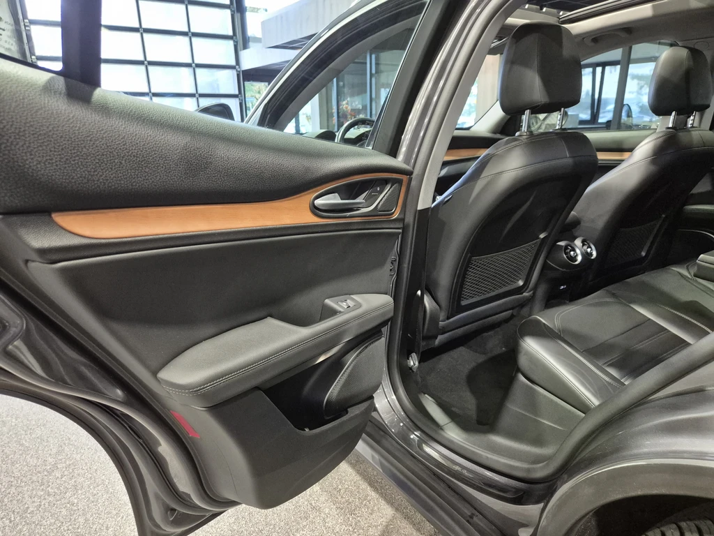 Alfa Romeo Stelvio – foto 16