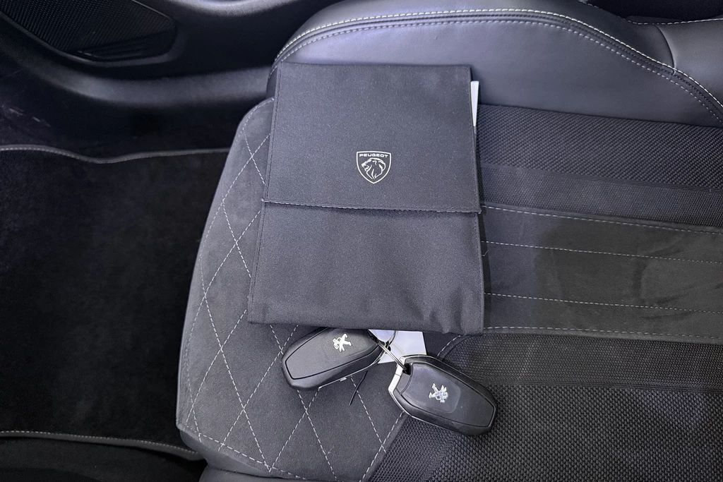 Peugeot e-208 – foto 32