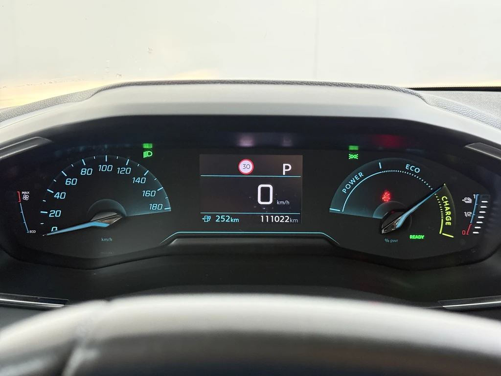 Peugeot e-208 – foto 30