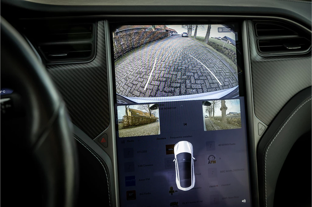 Tesla Model S – foto 24