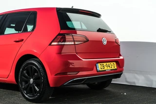 Volkswagen Golf – thumbnail 4