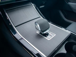 Land Rover Range Rover Velar – thumbnail 40